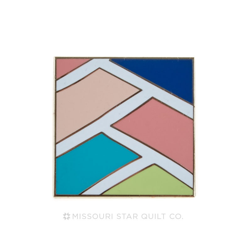 Boxed Weave Quilt Pin